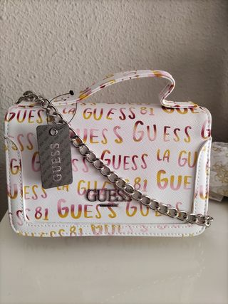 Bolso Guess original de segunda mano por 55 EUR en Móstoles en WALLAPOP