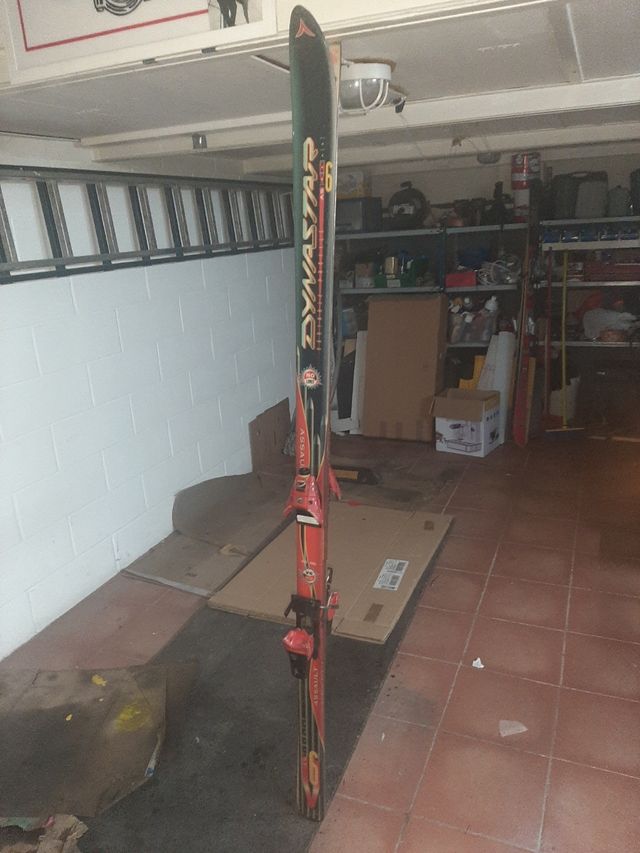 2 parejas de esquís Rossignol y Dynastar