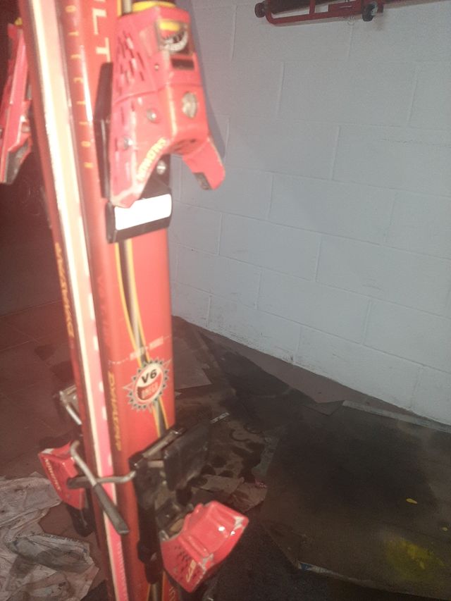 2 parejas de esquís Rossignol y Dynastar