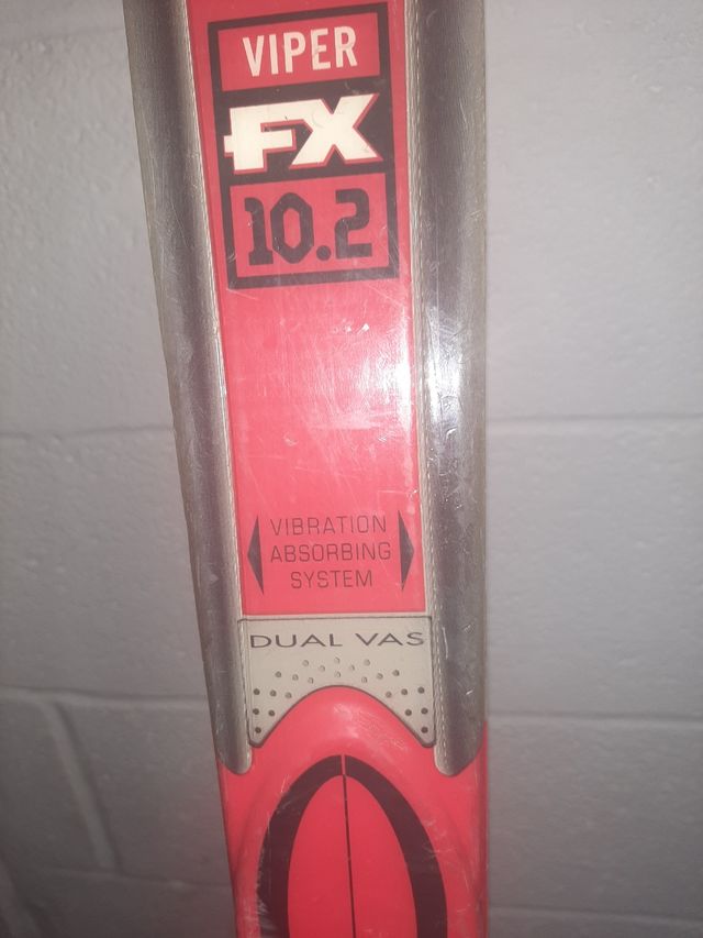 2 parejas de esquís Rossignol y Dynastar