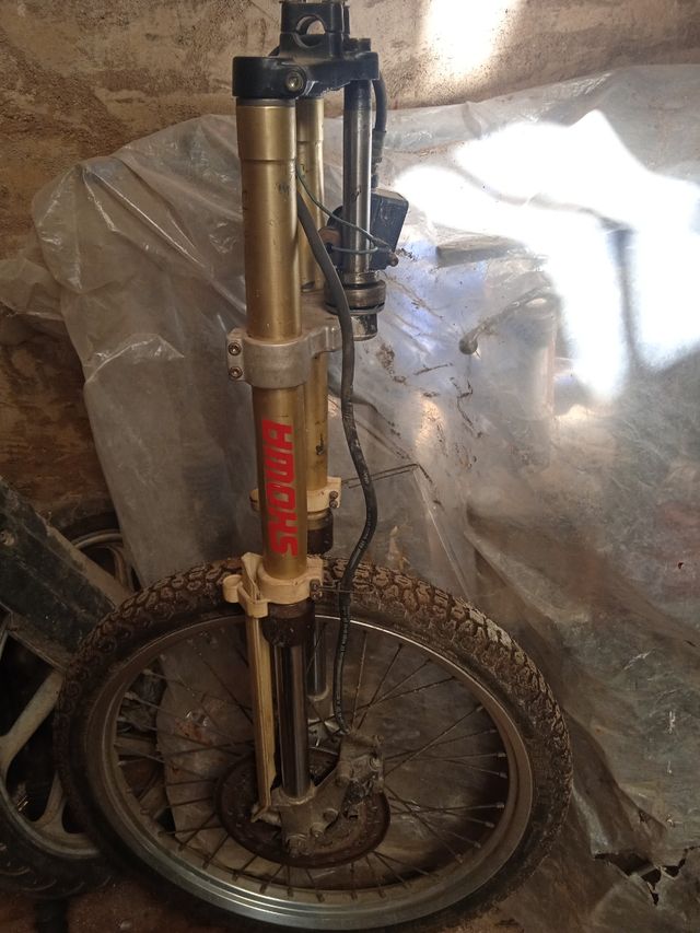 suspensión delantera derbi senda