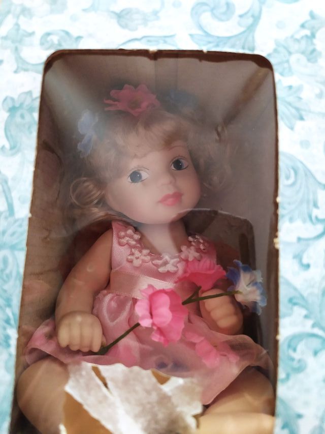 Muñeca porcelana 18cm antigua