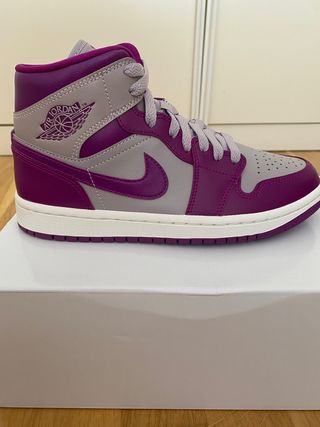 JORDAN 1 MID 38 de segunda mano por 150 EUR en Madrid en WALLAPOP