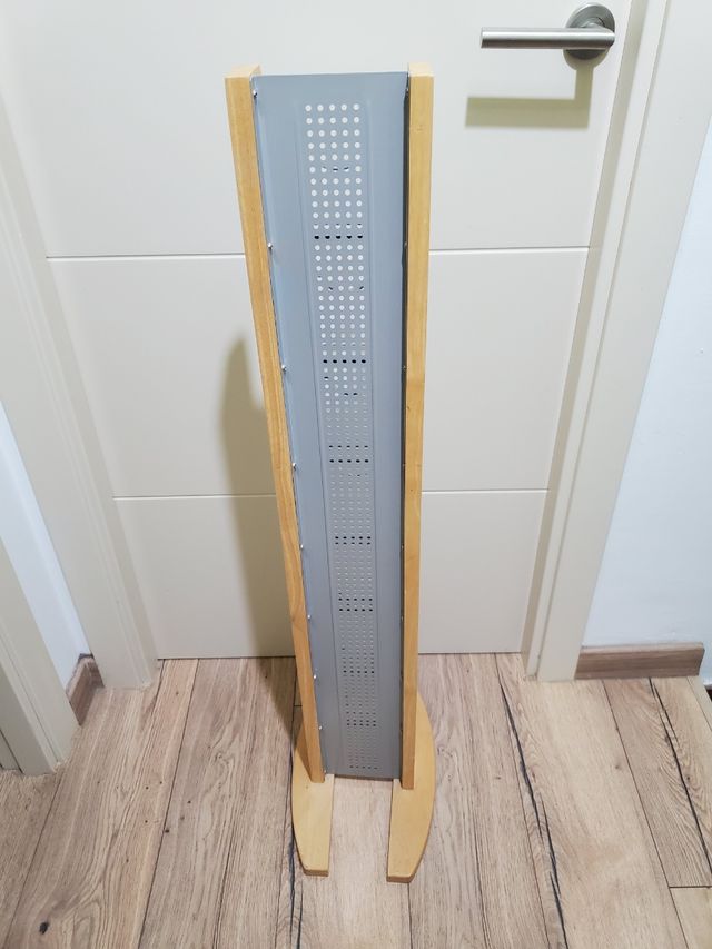 Torre de madera para CDs ¡IMPECABLE!