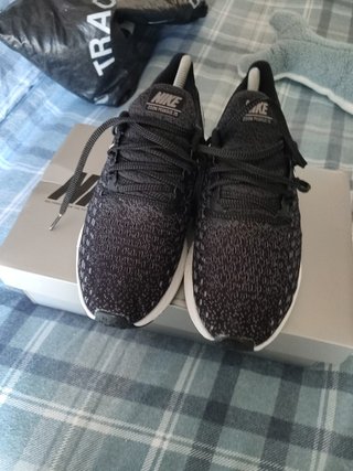 Vendo zapatillas Nike zoom pegasus.40 de segunda mano por 40 EUR en Parla  en WALLAPOP