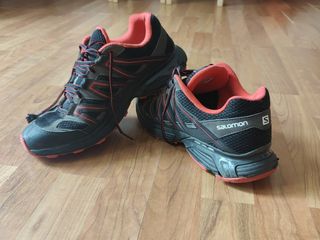 Zapatillas Trail Salomón talla 44 de segunda mano por 45 EUR en Palma de  Mallorca en WALLAPOP