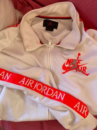 Chaqueta Jordan de segunda mano en WALLAPOP