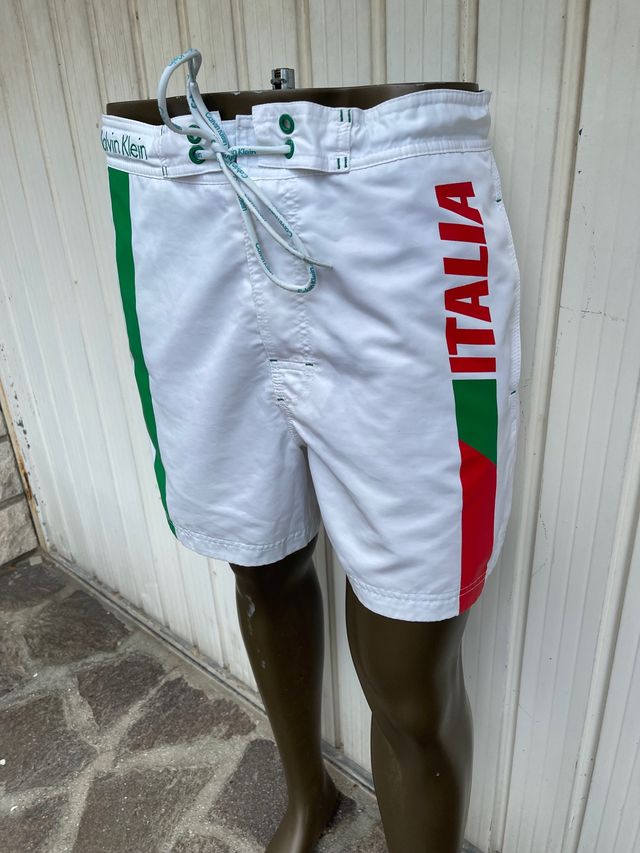 Calvin Klein 4 Italy! Beach boxer like new!