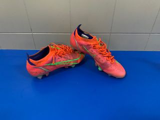Botas Nike Mercurial Aluminio de segunda mano por 85 EUR en Barcelona en  WALLAPOP