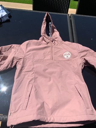 Chubasquero modelo reinforest Napapijri de segunda mano por 20 EUR en  Urbanizacion Club de Campo en WALLAPOP
