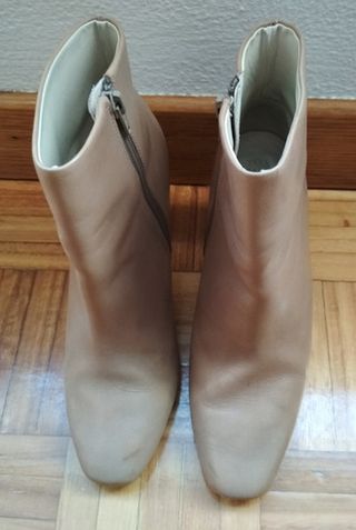 Botines Zara con cremallera de segunda mano en WALLAPOP