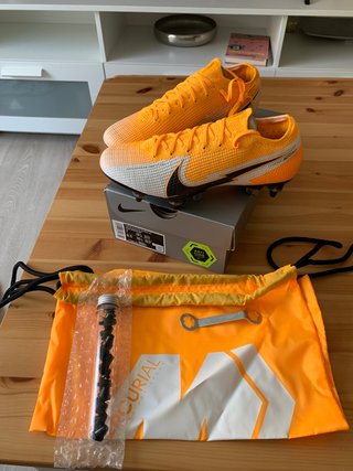 Botas de fútbol Nike Mercurial Vapor de segunda mano en WALLAPOP