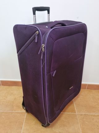 MALETAS DE VIAJE de segunda mano por 17 EUR en Parla en WALLAPOP