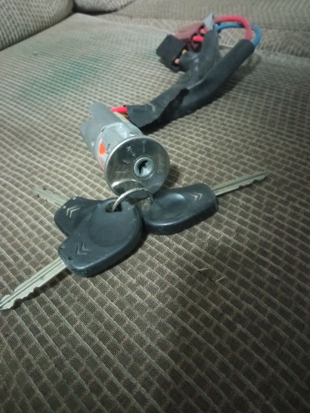 bombín con 3 llaves