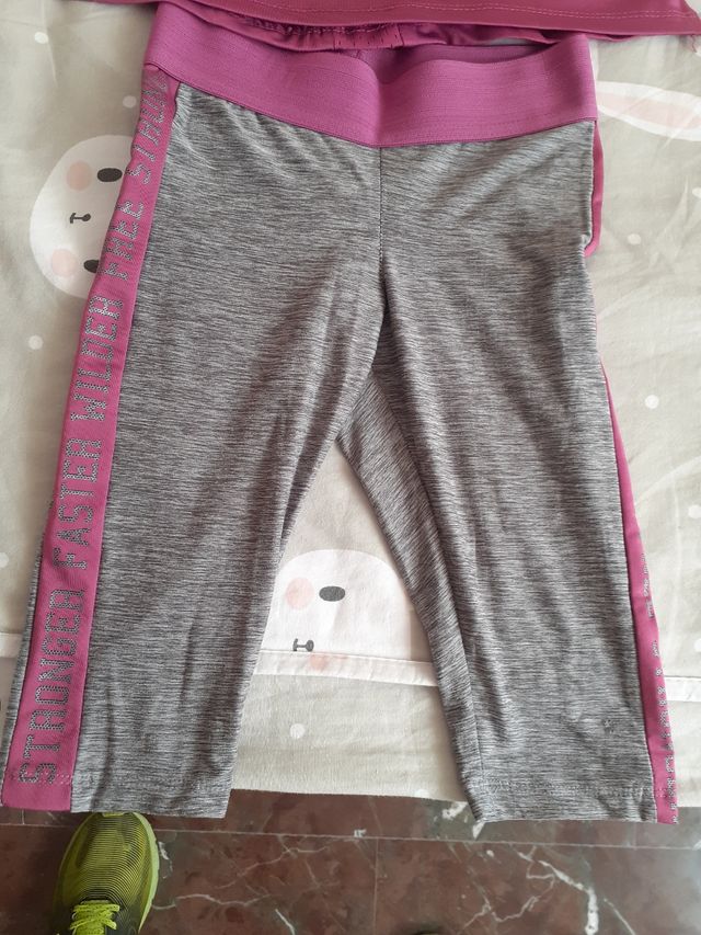 Conjunto de mallas piratas y camiseta tecnica