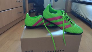 Botas de fútbol talla 44 de segunda mano en WALLAPOP