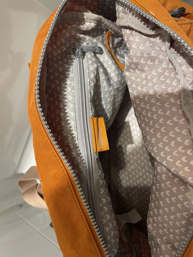 Bolso hombro kipling. Usado solo 1 vez