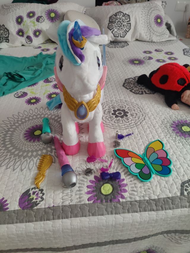 Mila y su maquillaje mágico