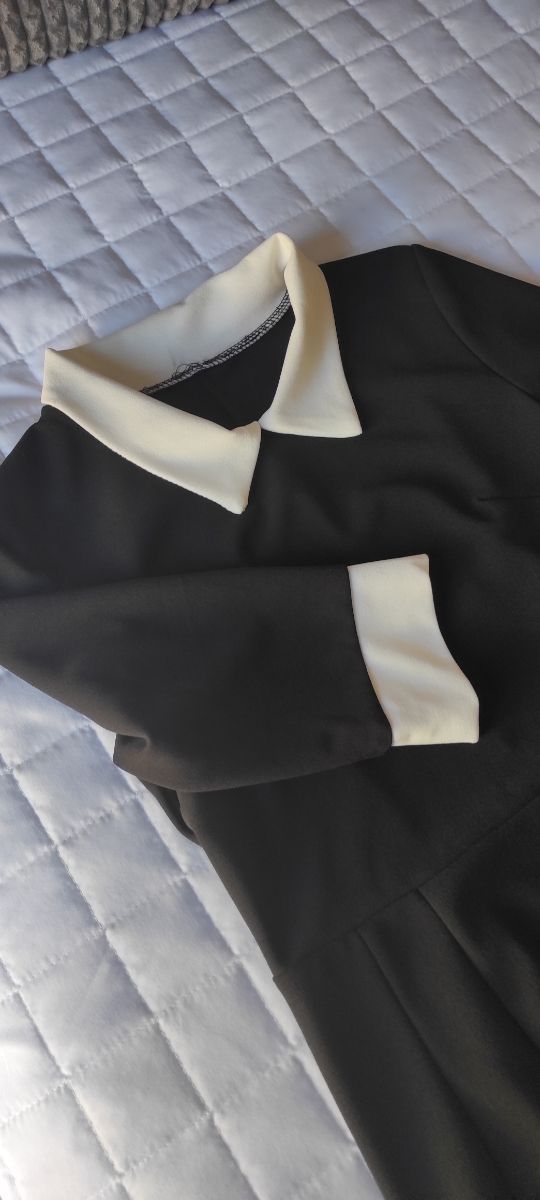 vestido corto banco y negro