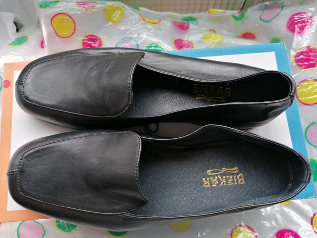 Zapatos negros n°38 de piel.