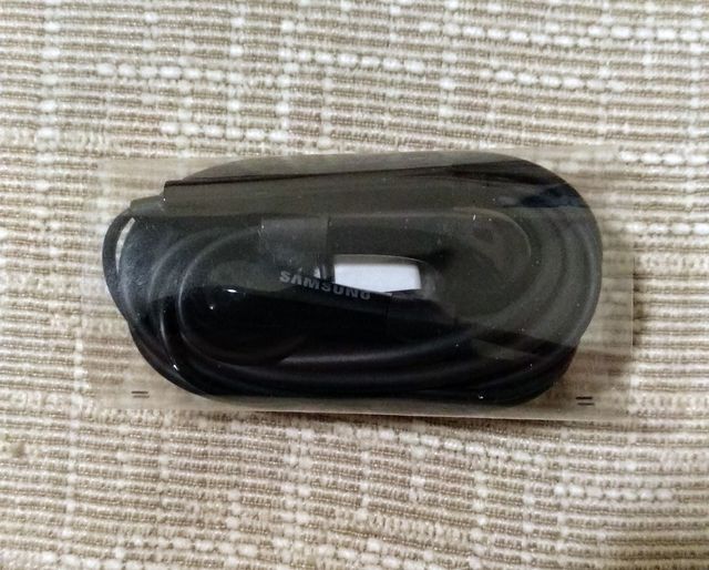 Samsung auriculares con manos libres NUEVOS