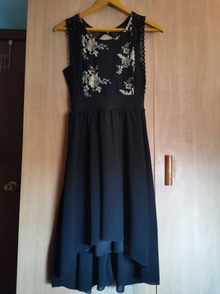 Vestido de fiesta talla M de segunda mano por 30 EUR en Mollet del Vallès  en WALLAPOP