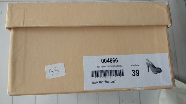 Zapatos fiesta Menbur una puesta