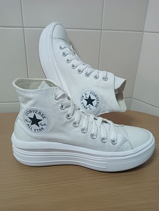 CONVERSE PLATAFORMA BLANCAS talla 37 de segunda mano por 60 EUR en A  Moureira en WALLAPOP