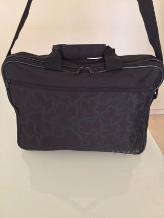 Maletín Tous para portátil nuevo a estrenar de segunda mano por 45 EUR en  Barcelona en WALLAPOP