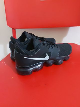 Zapatillas Nike Vapormax de segunda mano en WALLAPOP