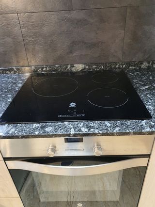 Vendo Horno + placa induccion Balay de segunda mano por 250 EUR en Piera en  WALLAPOP