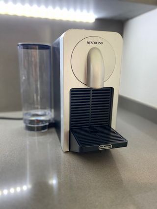 Cafetera Nespresso Prodigio de segunda mano en WALLAPOP