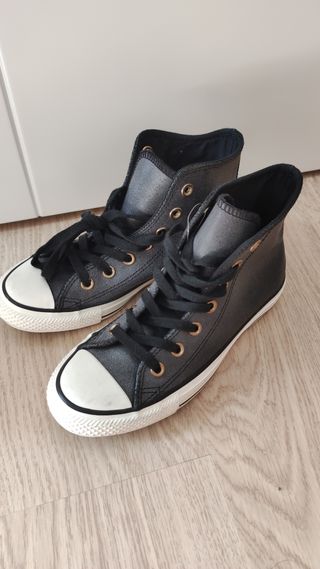 Converse grises de segunda mano en WALLAPOP