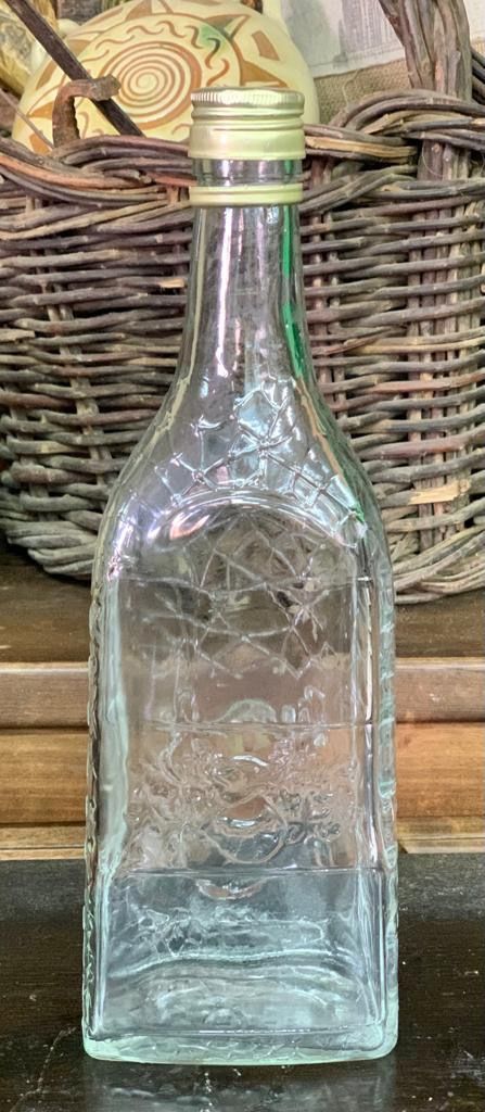 BOTELLA DE LICOR DE CRISTAL TALLADO