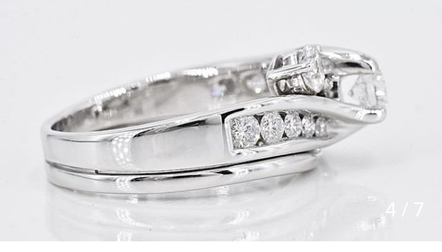 Trilogy in diamanti tot. kt 1,61