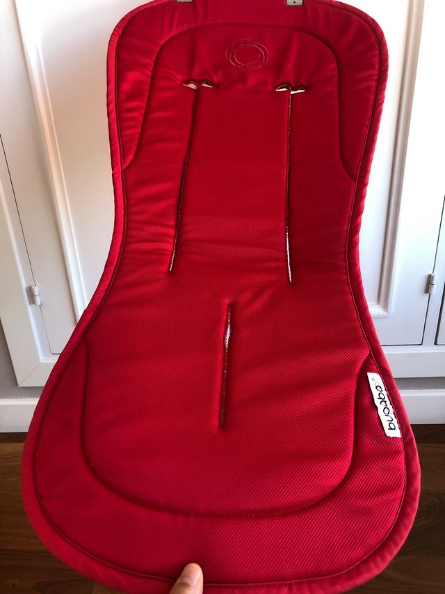 Colchoneta bugaboo rojo fresa perfecta