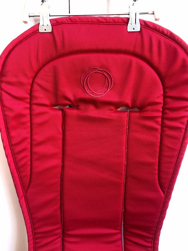 Colchoneta bugaboo rojo fresa perfecta
