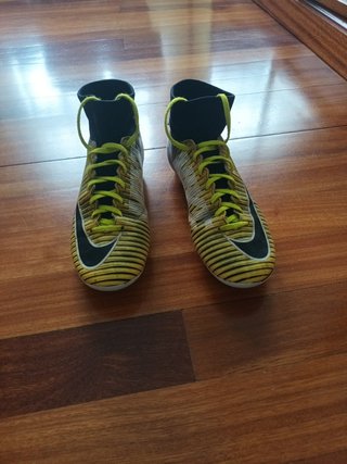 Botas de fútbol Nike Mercurial de segunda mano en WALLAPOP