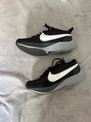 Nike talla 42 sin usar de segunda mano por 45 EUR en Valladolid en WALLAPOP