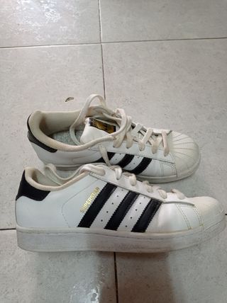 Zapatillas adidas Superstar de segunda mano en WALLAPOP