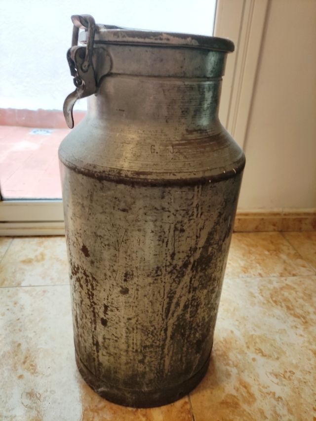lechera antigua de hierro.ReBAJADO!!