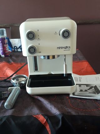 Cafetera minimoka de segunda mano por 30 EUR en Lleida en WALLAPOP