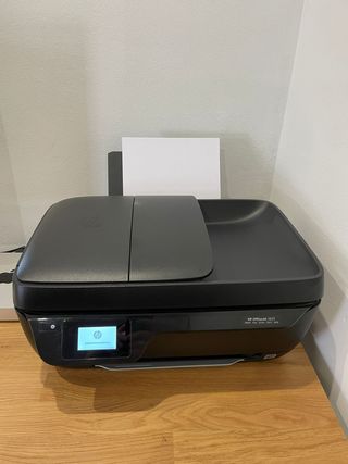 Impresora HP Officejet 3833 Multifunción de segunda mano por 50 EUR en La  Llagosta en WALLAPOP