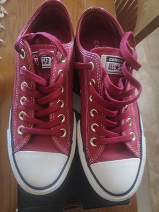 Converse granates de segunda mano en WALLAPOP