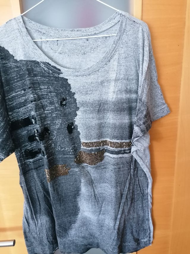 Camiseta gris