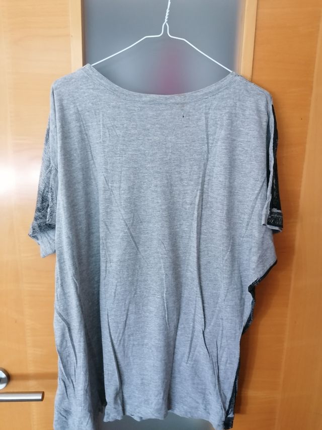 Camiseta gris