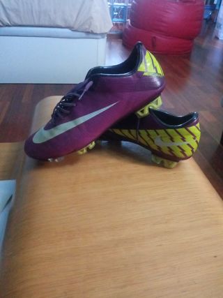 Botas de fútbol talla 42 de segunda mano en WALLAPOP