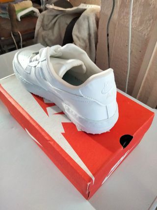 ZAPATILLAS NIKE N 43 de segunda mano por 35 EUR en Pozoblanco en WALLAPOP