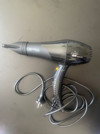 Secador de pelo de segunda mano en Madrid en WALLAPOP