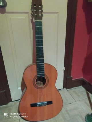 Guitarra flamenca de segunda mano en Bilbao en WALLAPOP